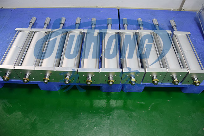 2倍可調行程倍力氣缸產品正麵圖